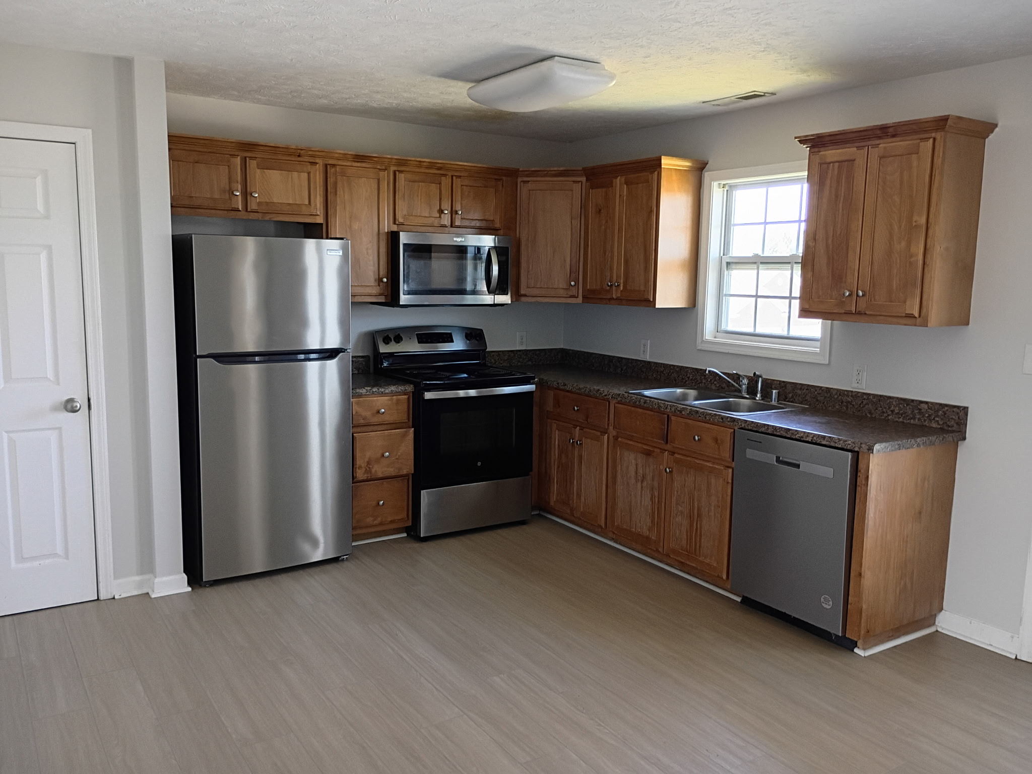 290 Creekwood Avenue - B